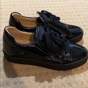 Giuseppe Shoes size 43 European. never worn